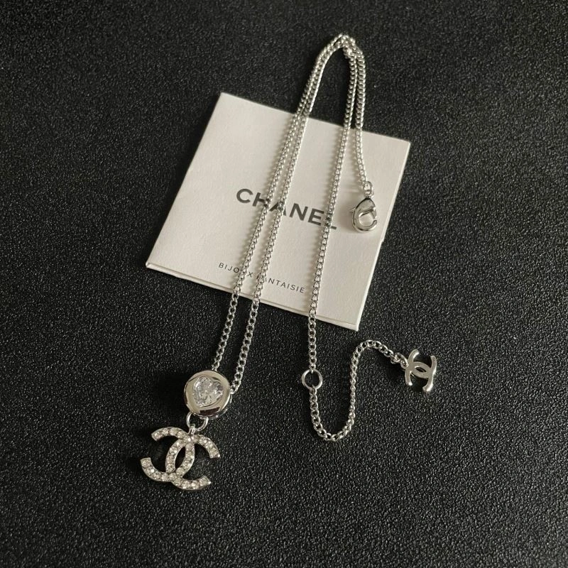 Vibrant Chanel Necklaces 223480