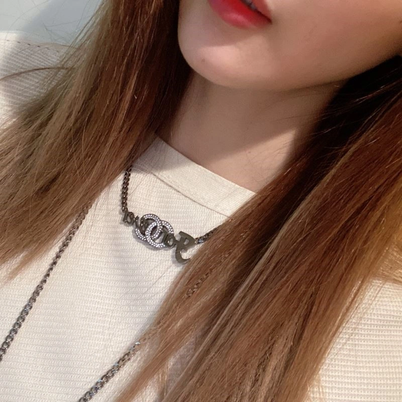 Neat Chanel Necklaces 223470