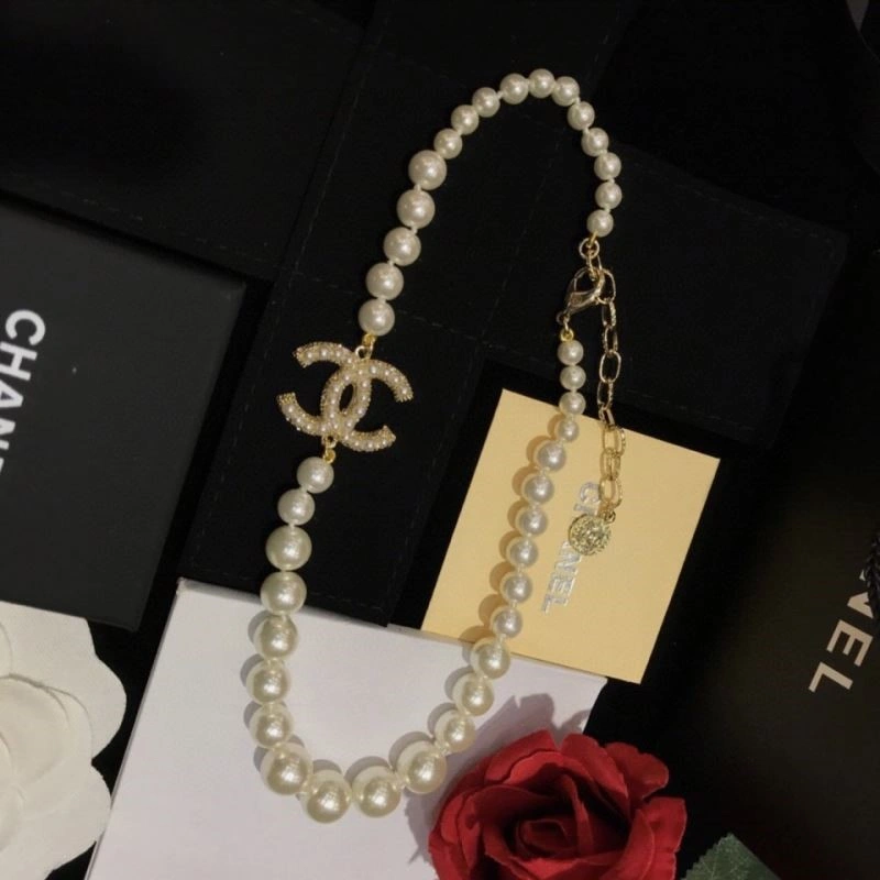 Chanel Necklaces Sleek 223479