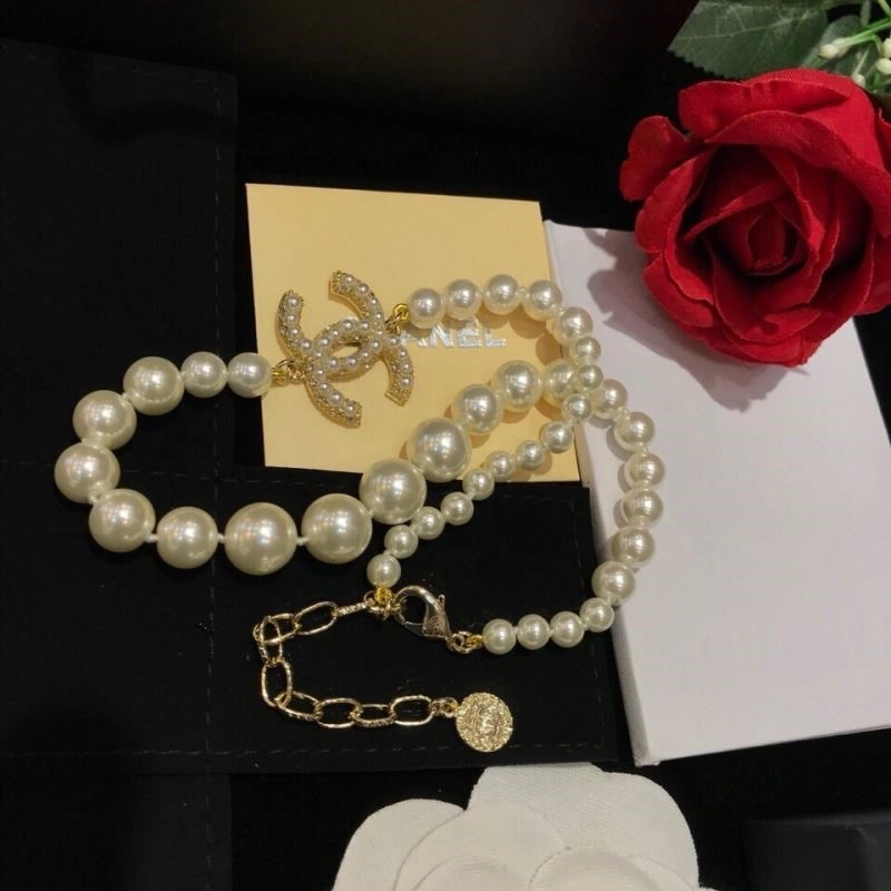 Chanel Necklaces Sleek 223479