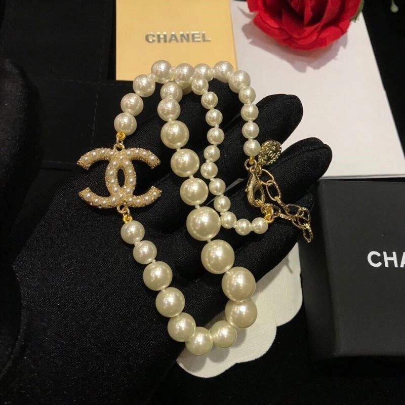 Chanel Necklaces Sleek 223479