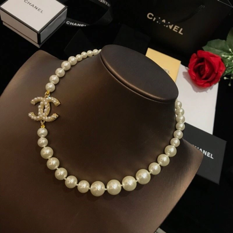 Chanel Necklaces Sleek 223479