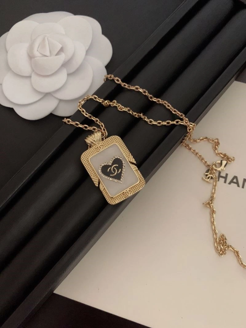 UrbanChic Chanel Necklaces 223450