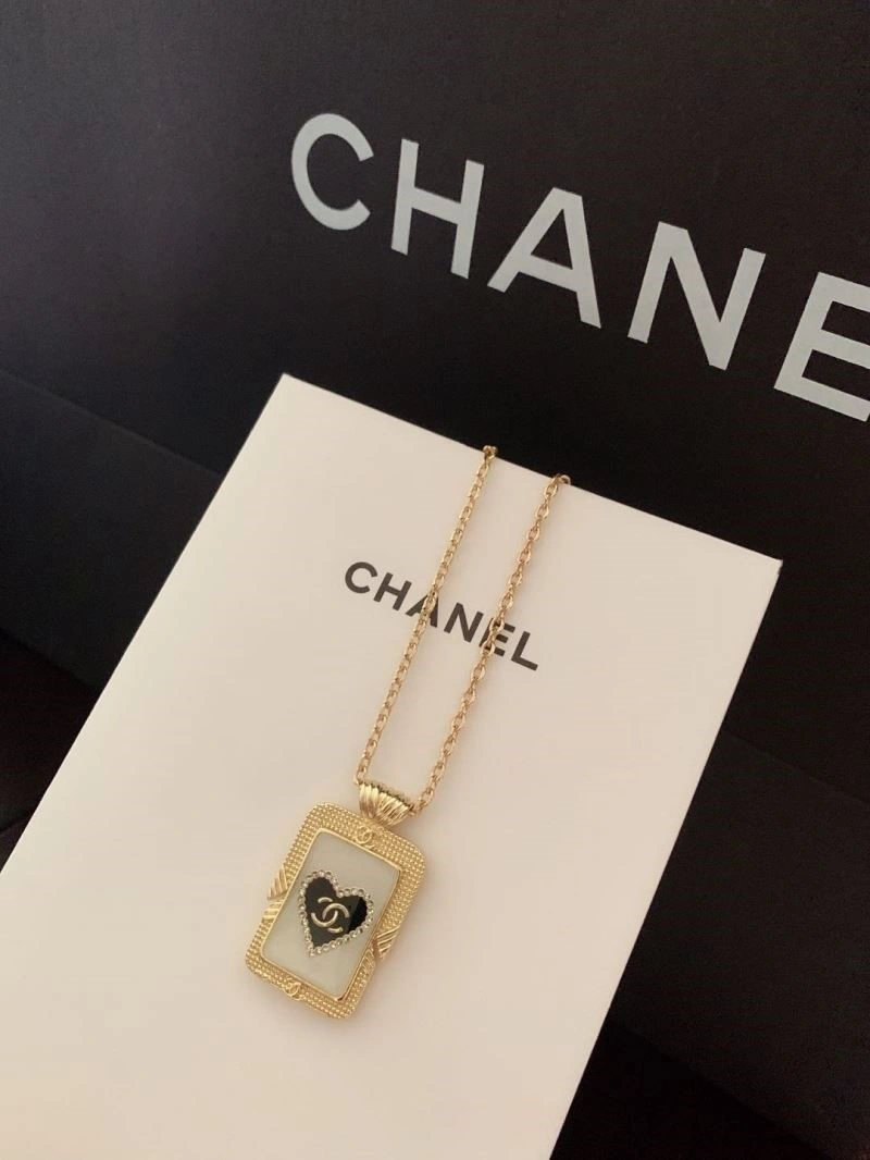UrbanChic Chanel Necklaces 223450