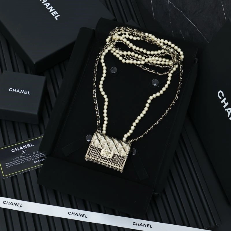 Chanel Necklaces Sporty 223443