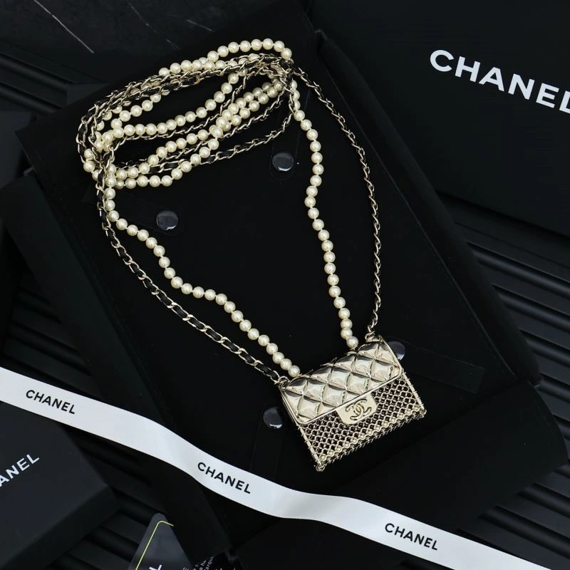 Chanel Necklaces Sporty 223443