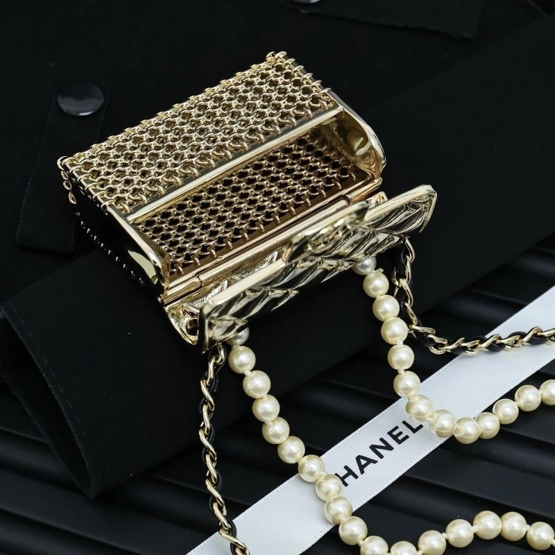 Chanel Necklaces Sporty 223443