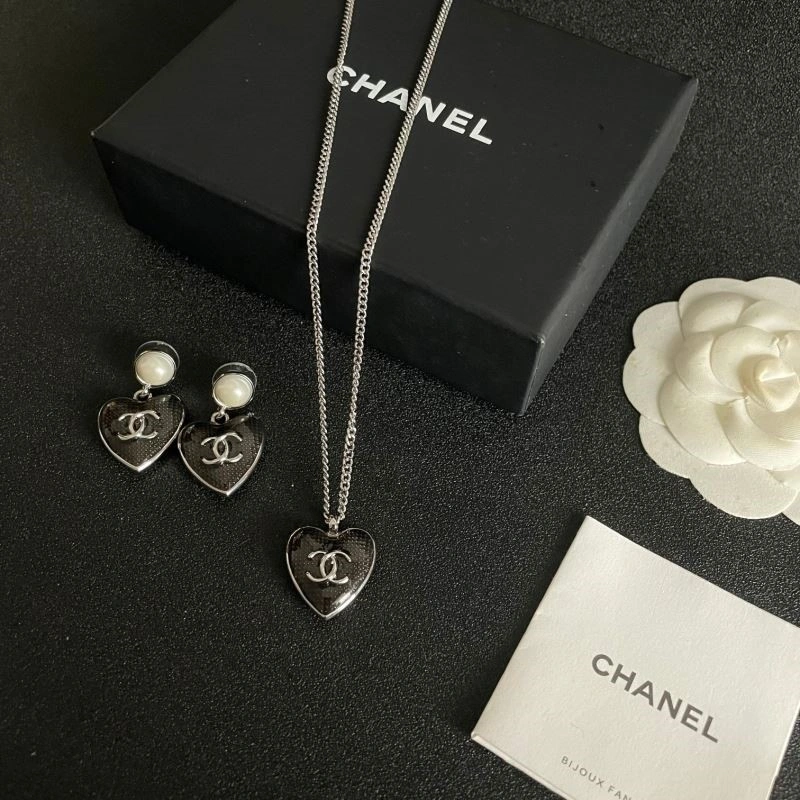 WellDesigned Chanel Necklaces 223452