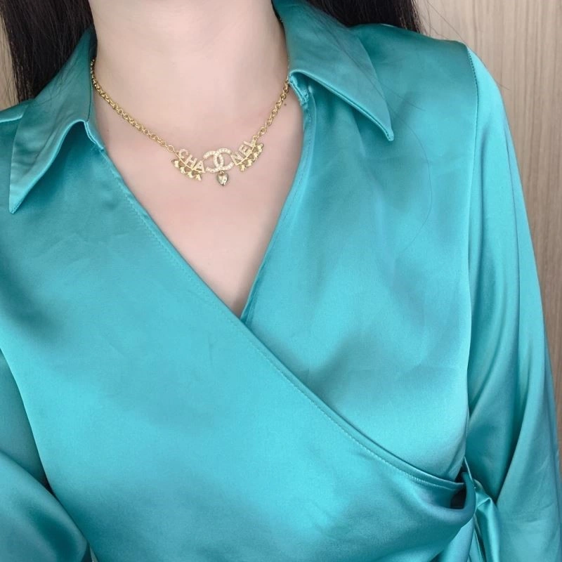 Chanel Necklaces Functional 223422