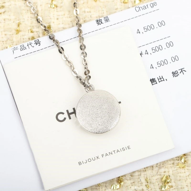 Chanel Necklaces UrbanChic 223430