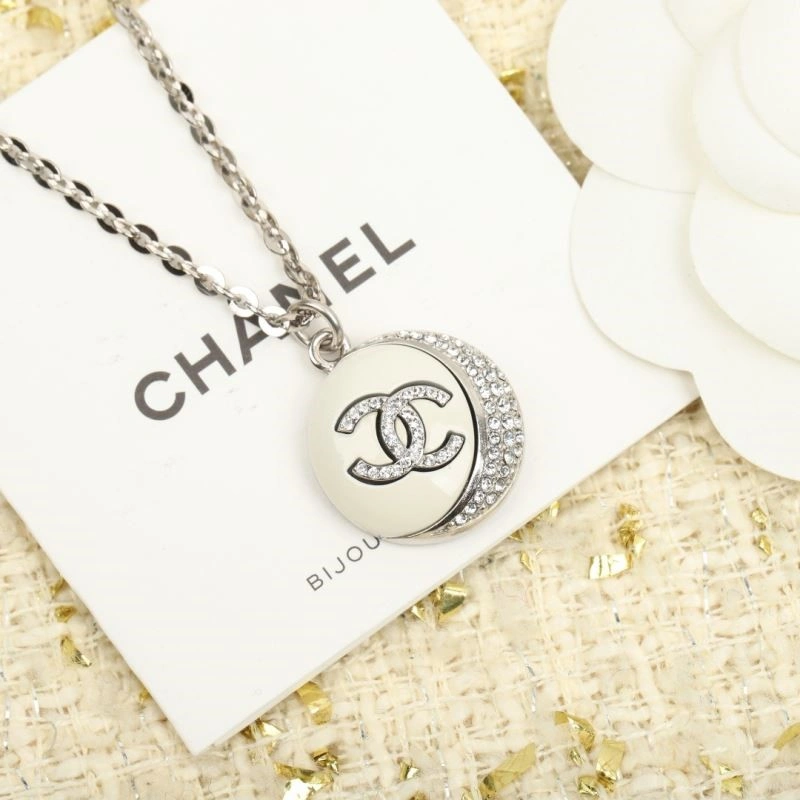 Chanel Necklaces UrbanChic 223430