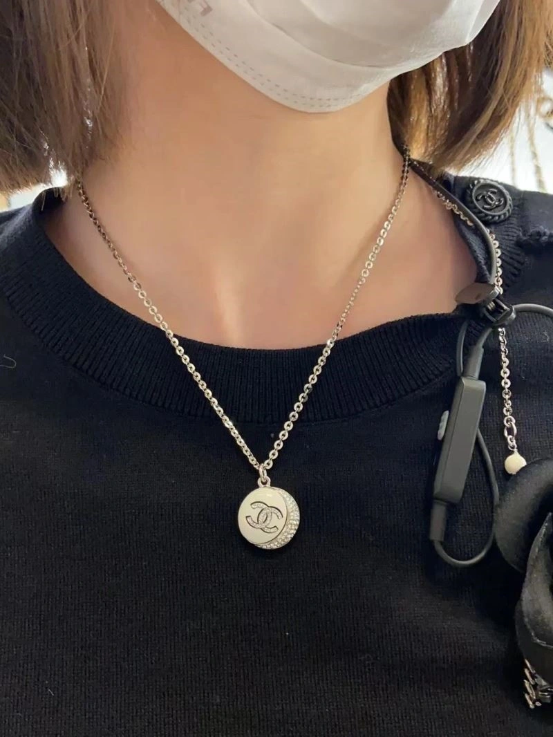 Chanel Necklaces UrbanChic 223430