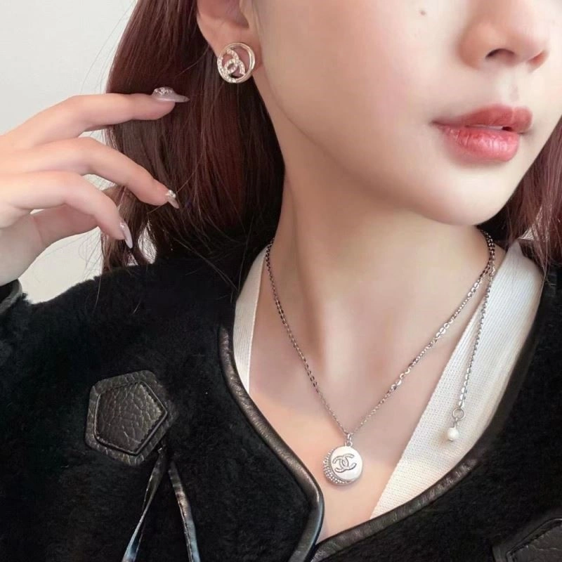 Chanel Necklaces UrbanChic 223430