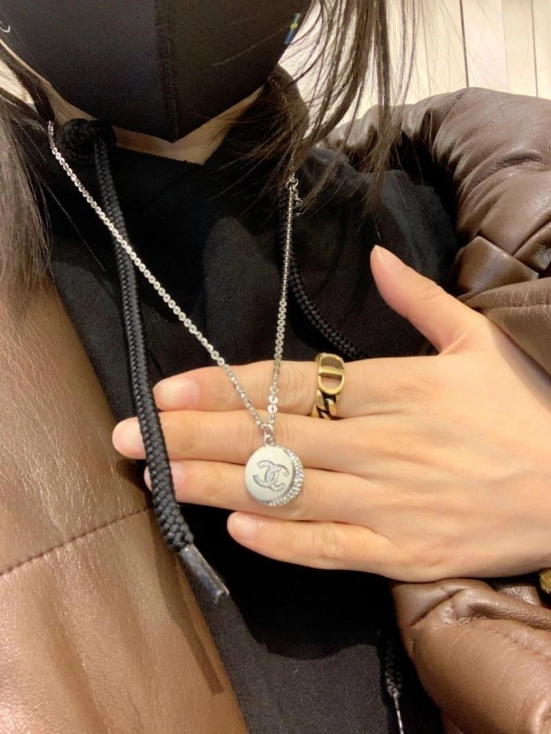 Chanel Necklaces UrbanChic 223430