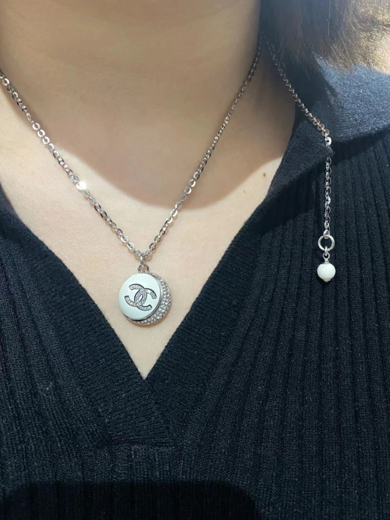 Chanel Necklaces UrbanChic 223430