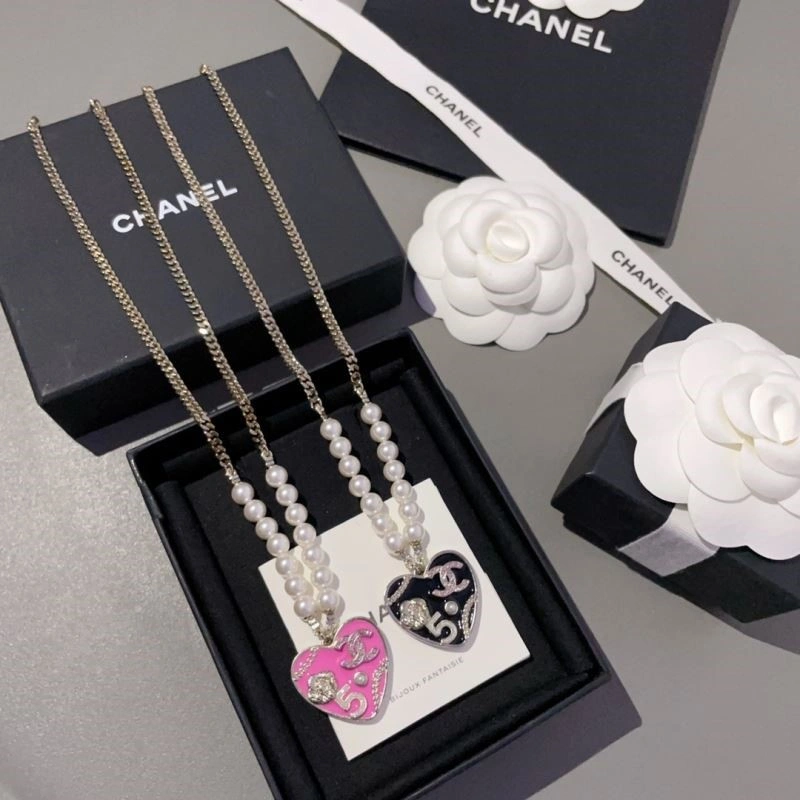 RelaxedFit Chanel Necklaces 223474