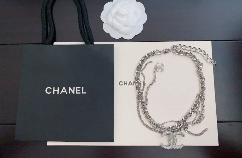 Stylish Chanel Necklaces 223425