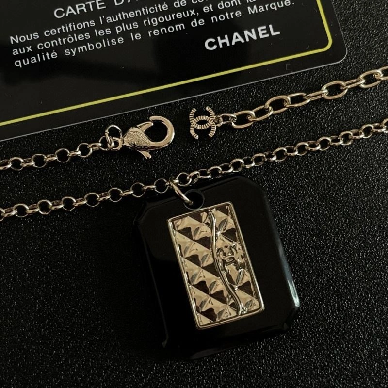 Chanel Necklaces Neat 223410