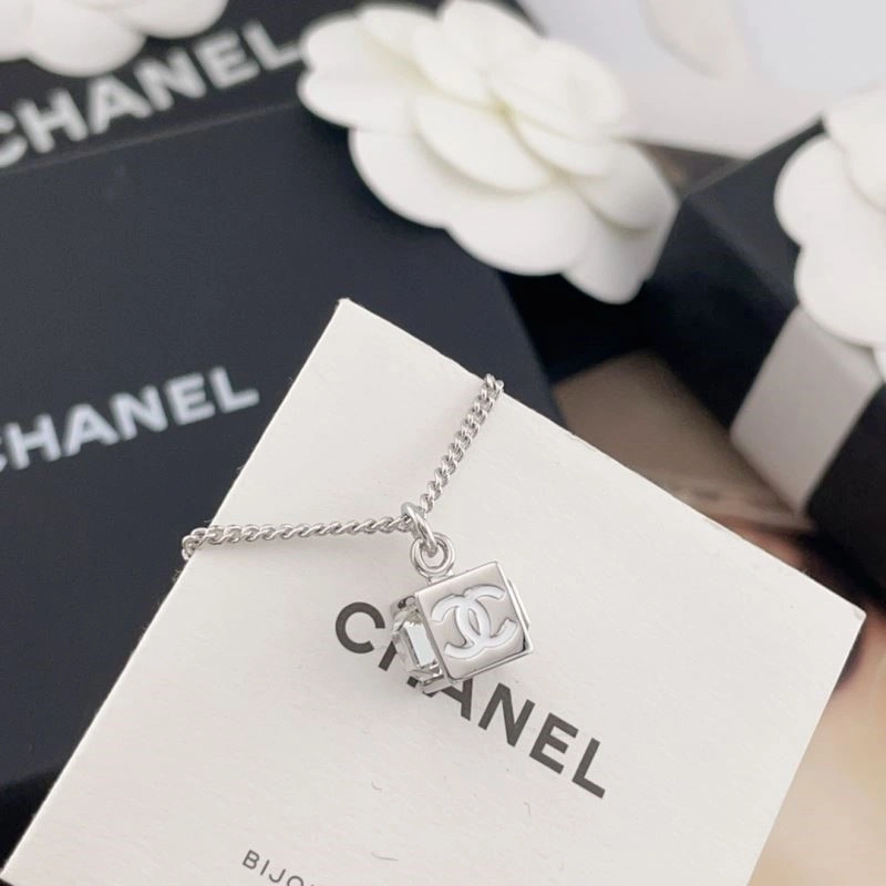 Sporty Chanel Necklaces 223405