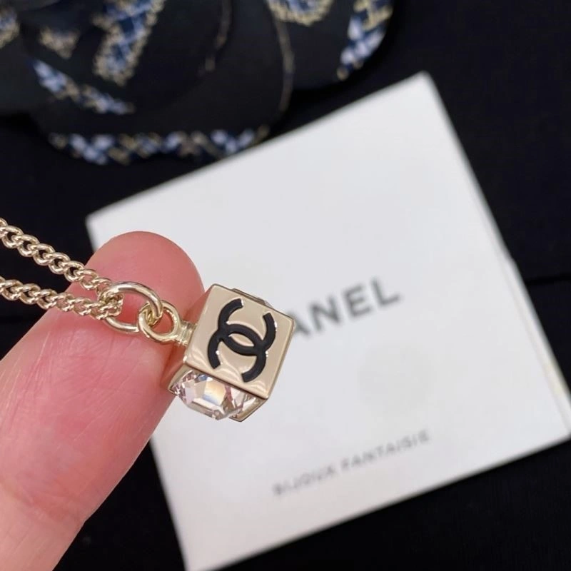 Chanel Necklaces Trendsetting 223406