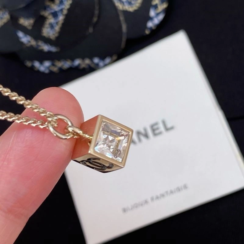 Chanel Necklaces Trendsetting 223406
