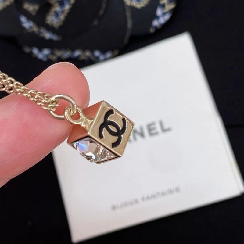 Chanel Necklaces Trendsetting 223406