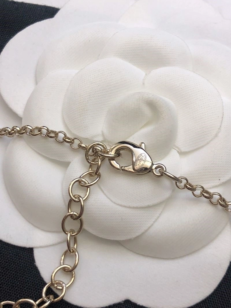 Timeless Chanel Necklaces 223404