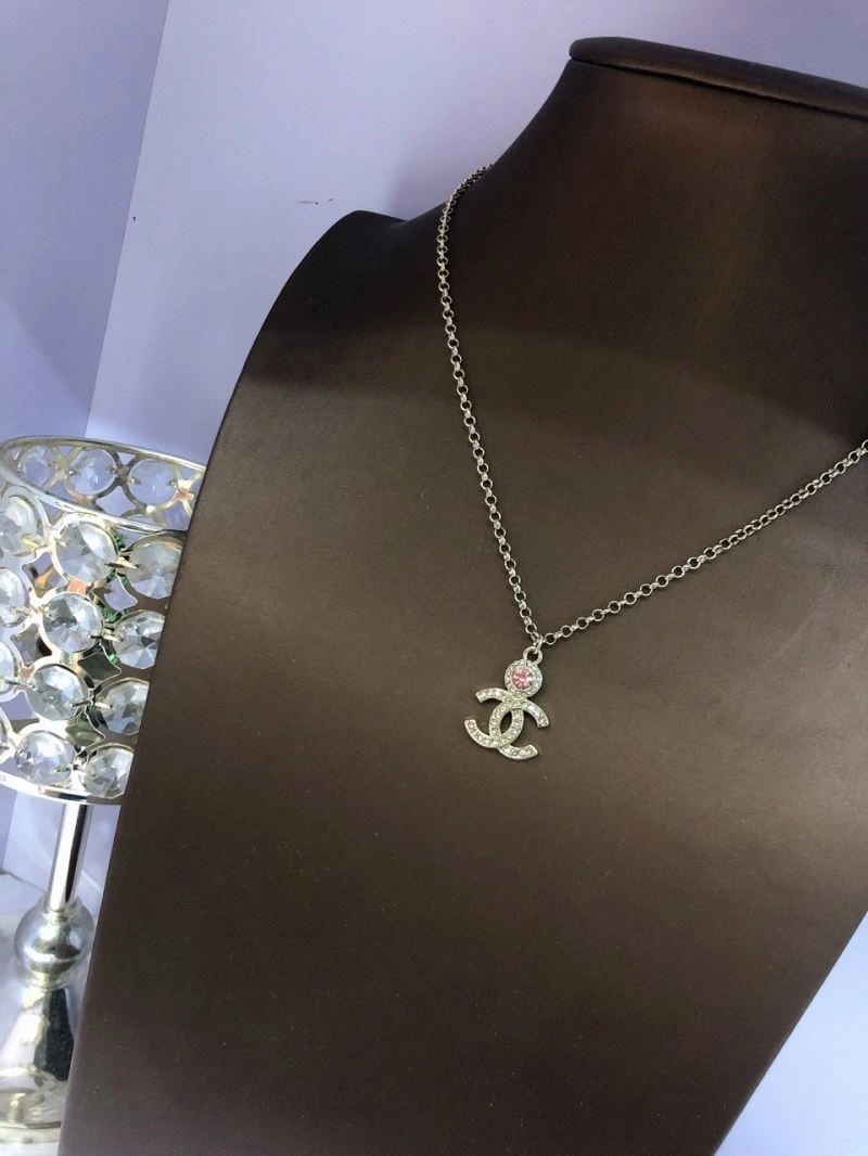 Timeless Chanel Necklaces 223404