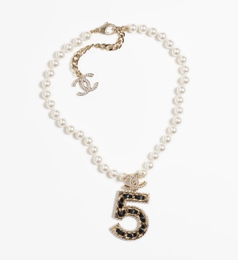 Fashionable Chanel Necklaces 223400