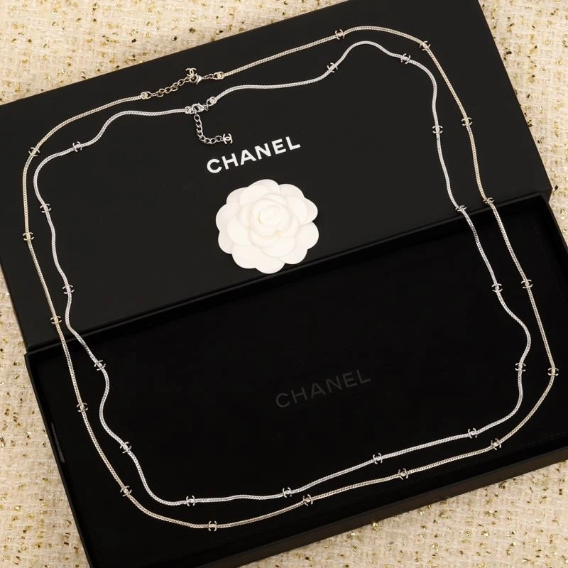 Effortless Chanel Necklaces 223392