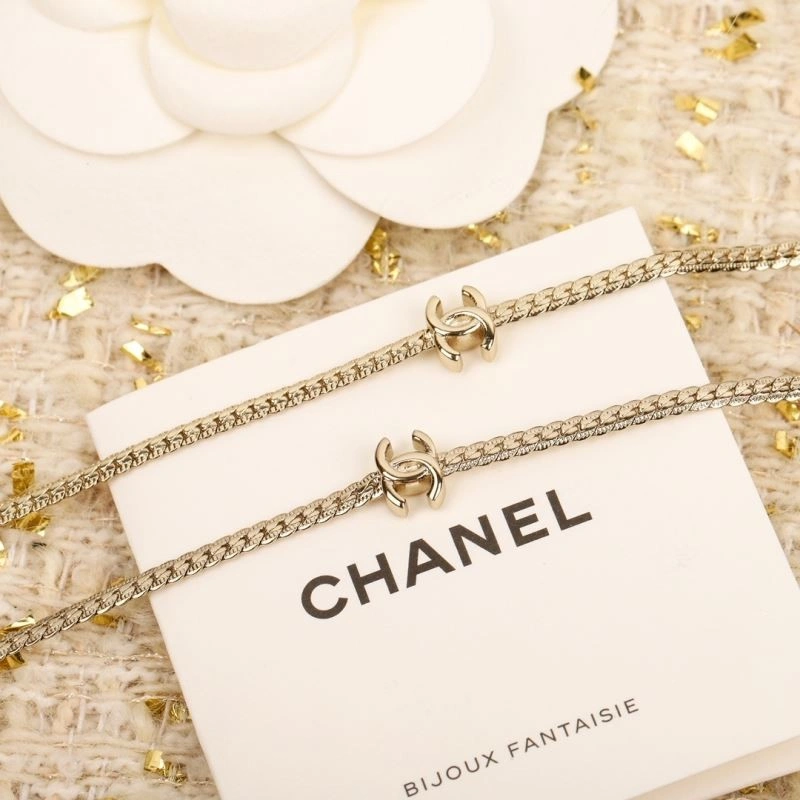 Effortless Chanel Necklaces 223392