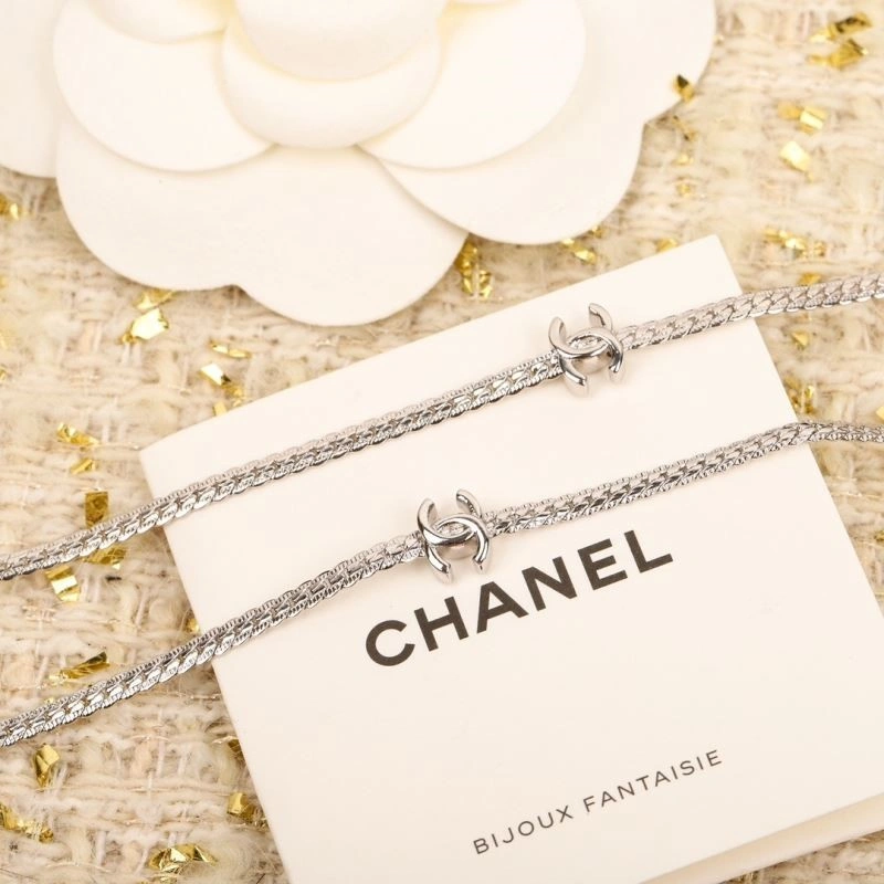 Effortless Chanel Necklaces 223392