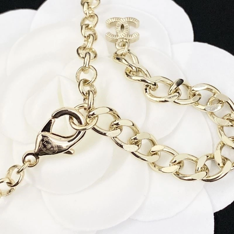 Chanel Necklaces Sporty 223391