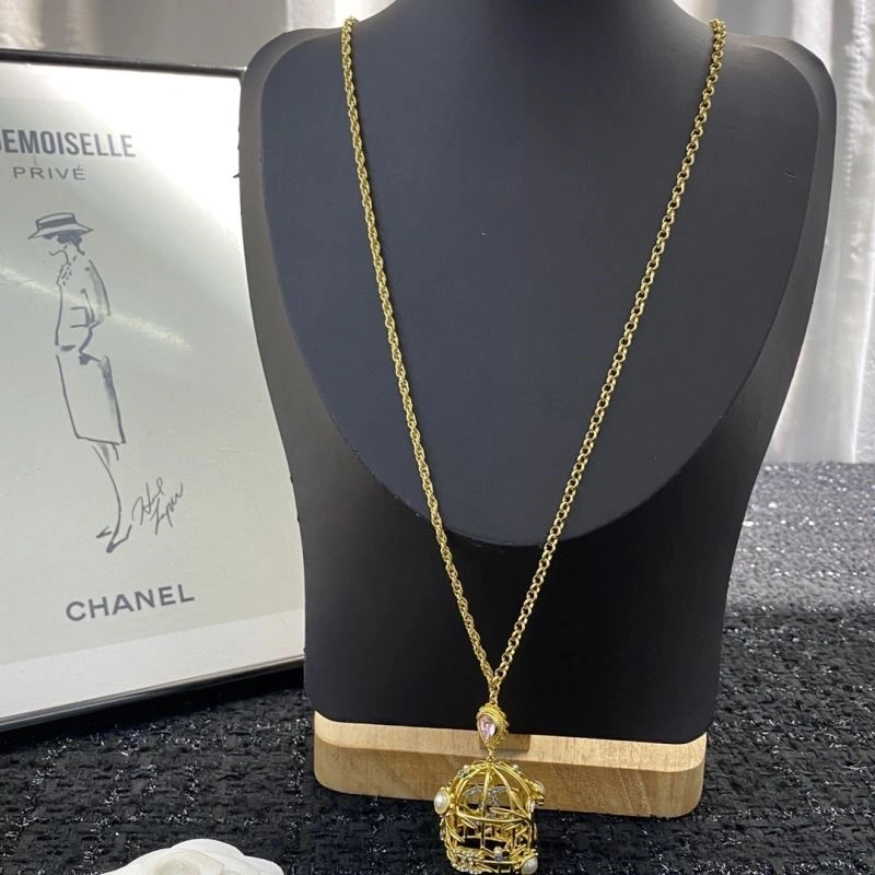 Chanel Necklaces Sporty 223433