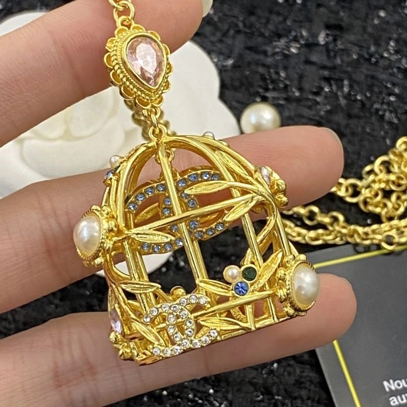 Chanel Necklaces Sporty 223433