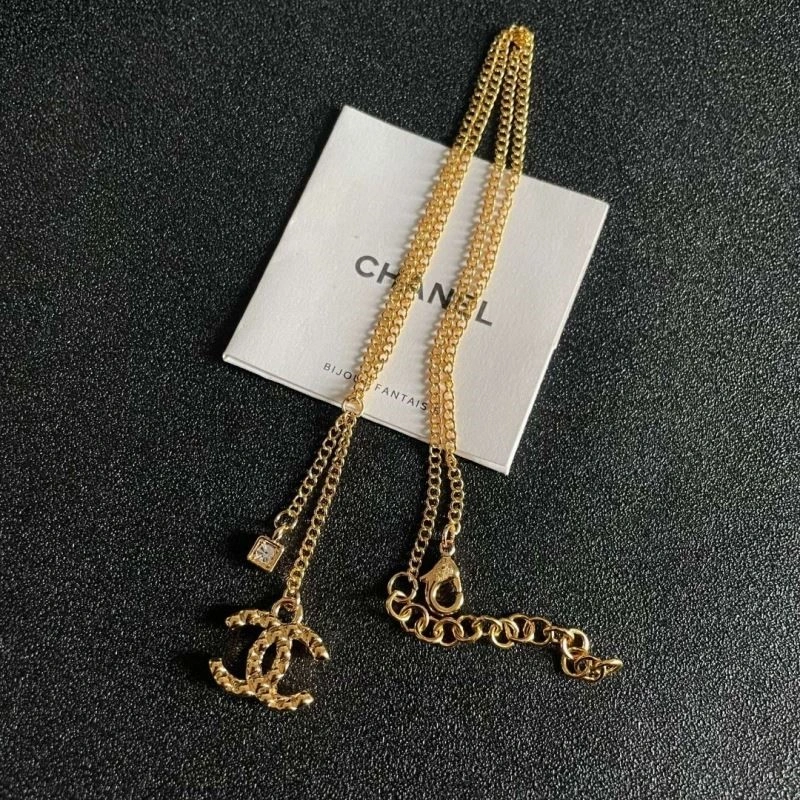 Chanel Necklaces ModernLook 223383