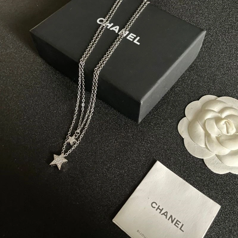 Unisex Chanel Necklaces 223398
