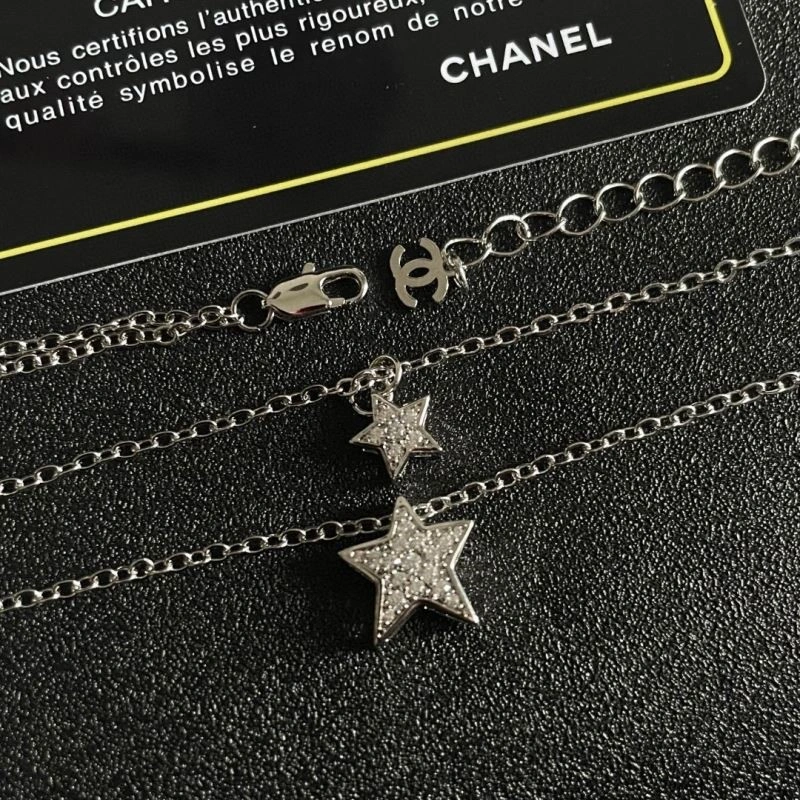 Unisex Chanel Necklaces 223398