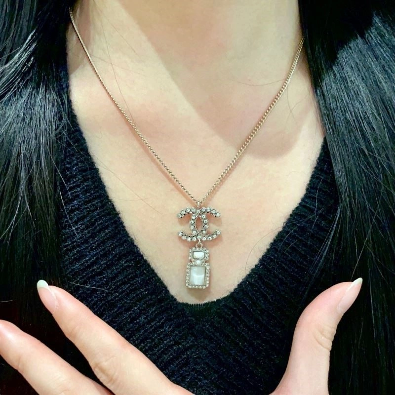 RelaxedFit Chanel Necklaces 223380