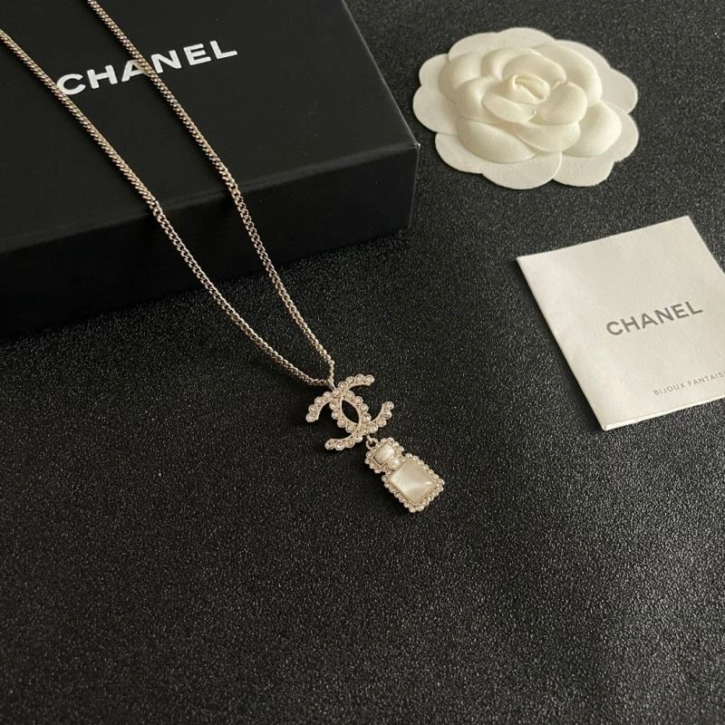 RelaxedFit Chanel Necklaces 223380