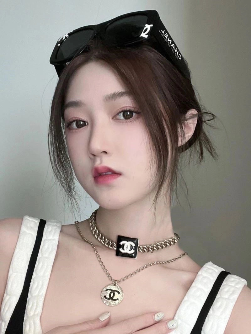 Refined Chanel Necklaces 223372