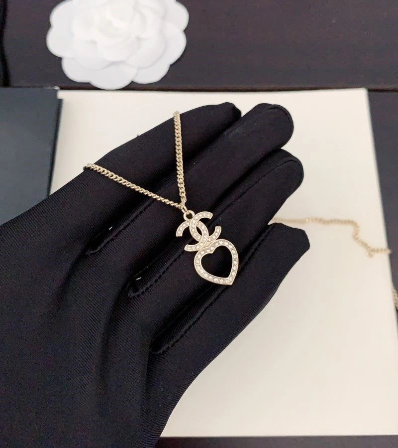 Stylish Chanel Necklaces 223411
