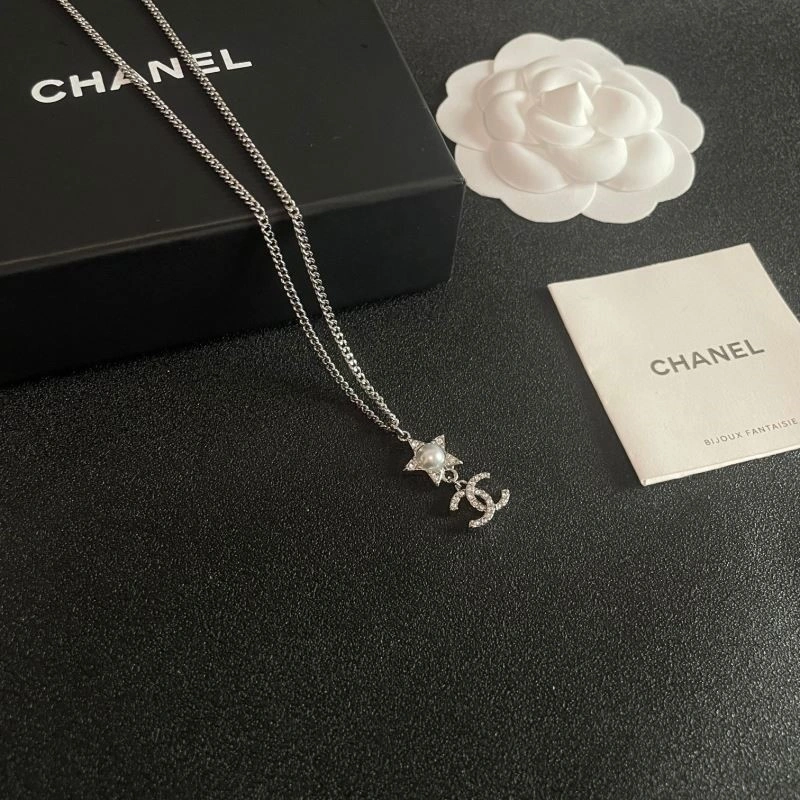 Chanel Necklaces Bright 223365