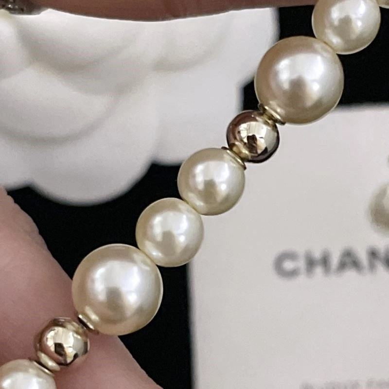 Sophisticated Chanel Necklaces 223360