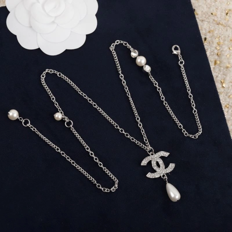 Comfortable Chanel Necklaces 223446