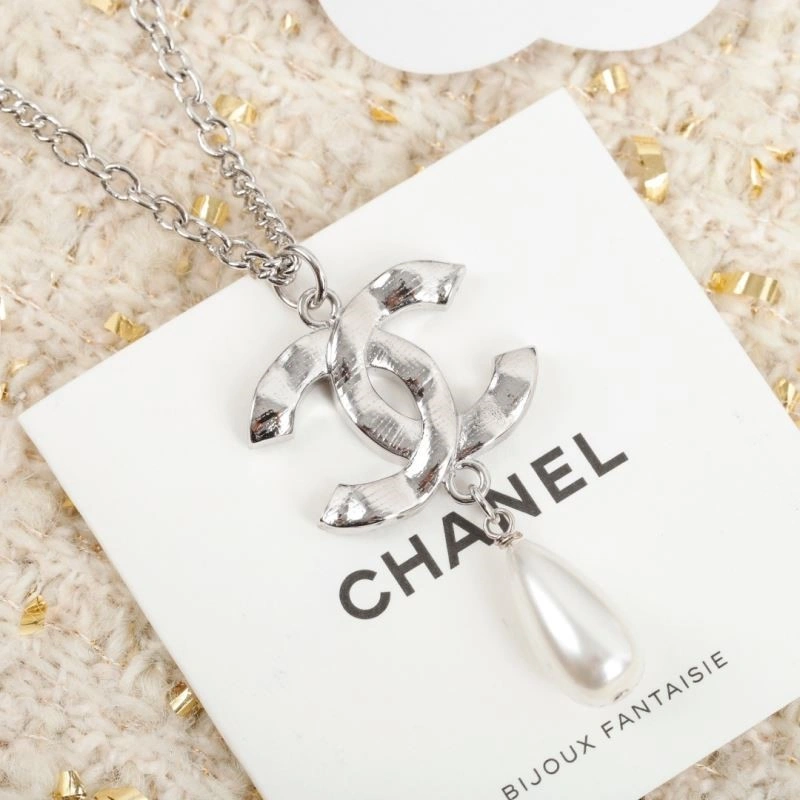 Comfortable Chanel Necklaces 223446