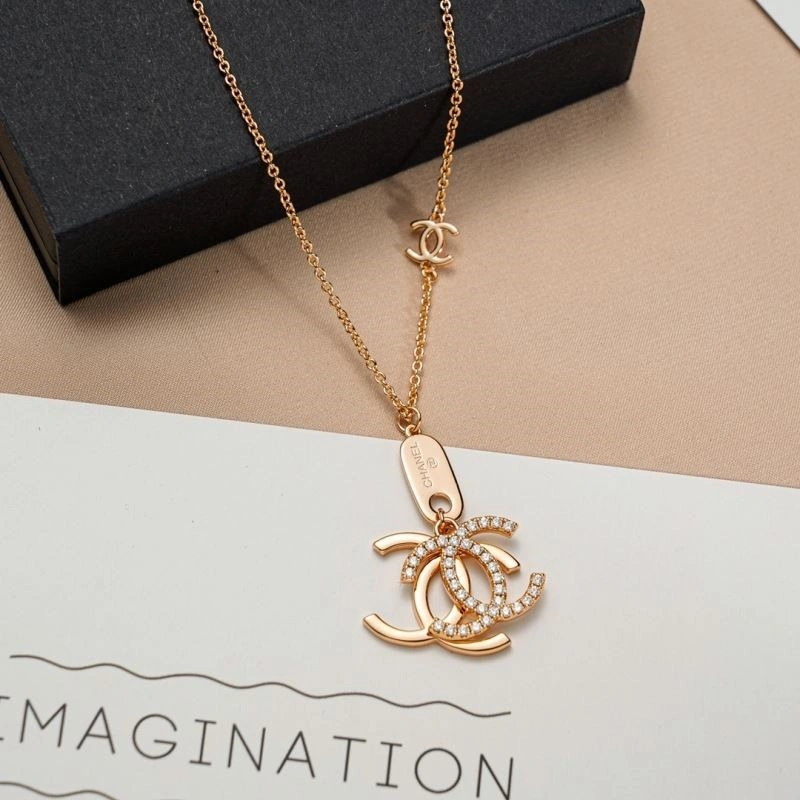 Trendsetting Chanel Necklaces 223393