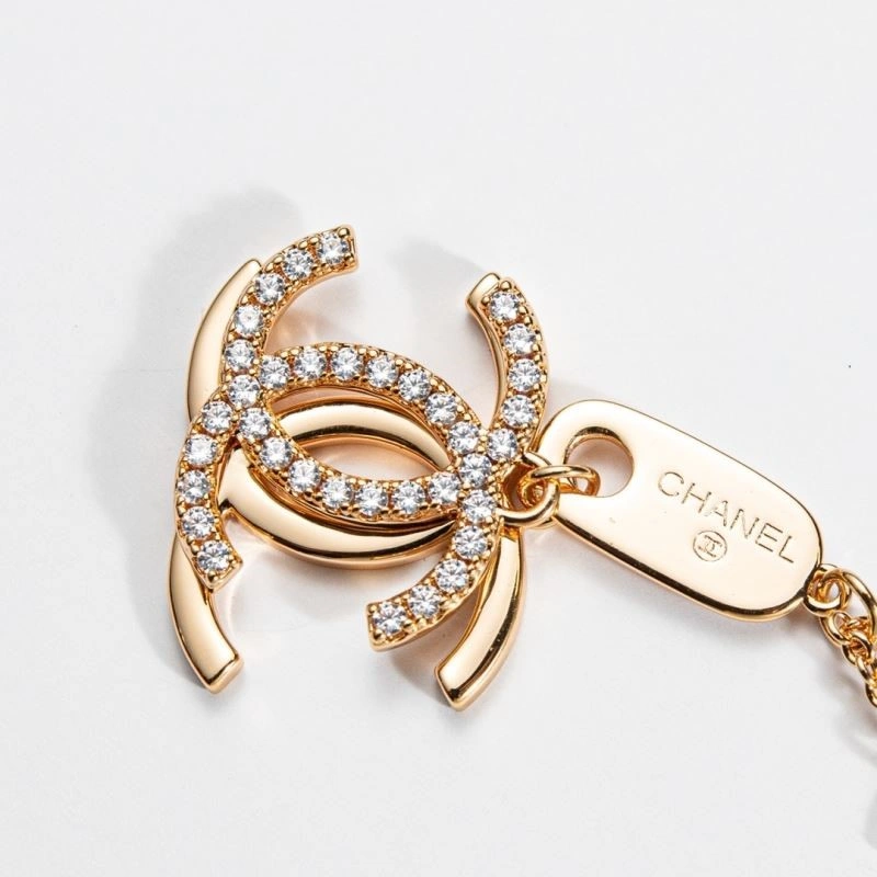 Trendsetting Chanel Necklaces 223393