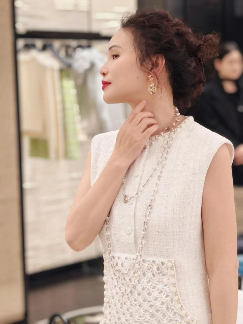 Supportive Chanel Necklaces 223321