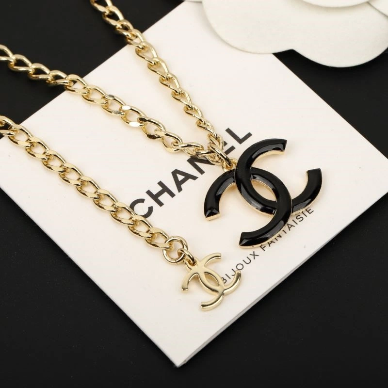 WaterResistant Chanel Necklaces 223325